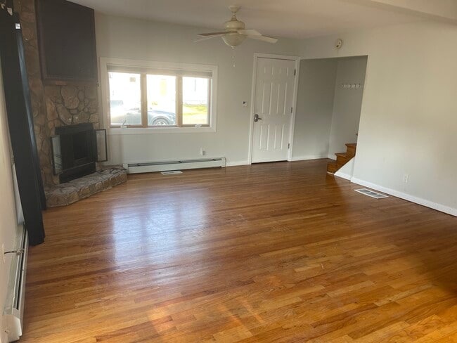 Building Photo - 65 Washington Rd