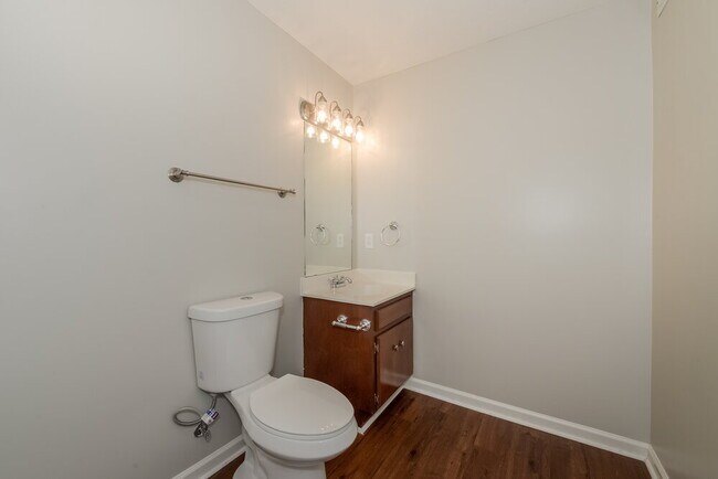 Building Photo - 125 Firelight Ct