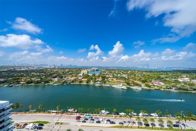 Building Photo - 4775 Collins Ave