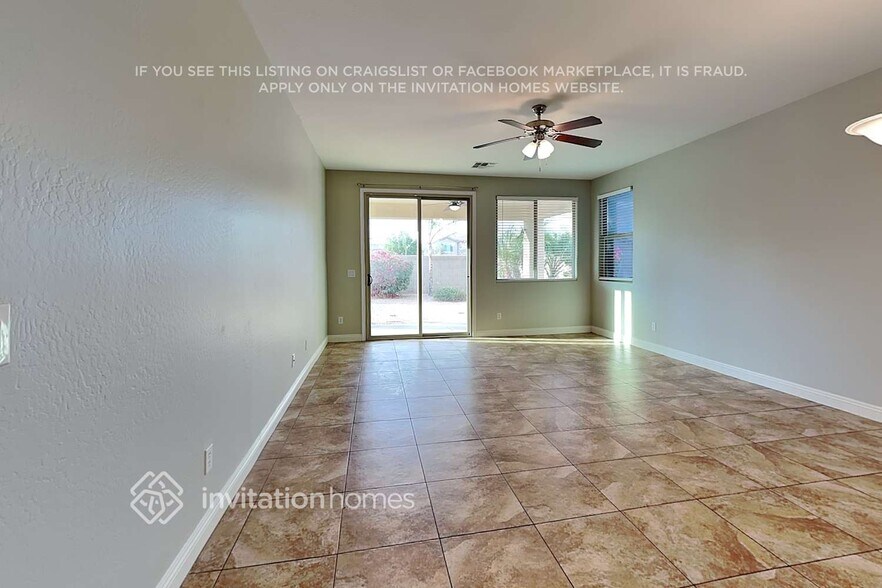 Building Photo - 1806 W Paisley Dr