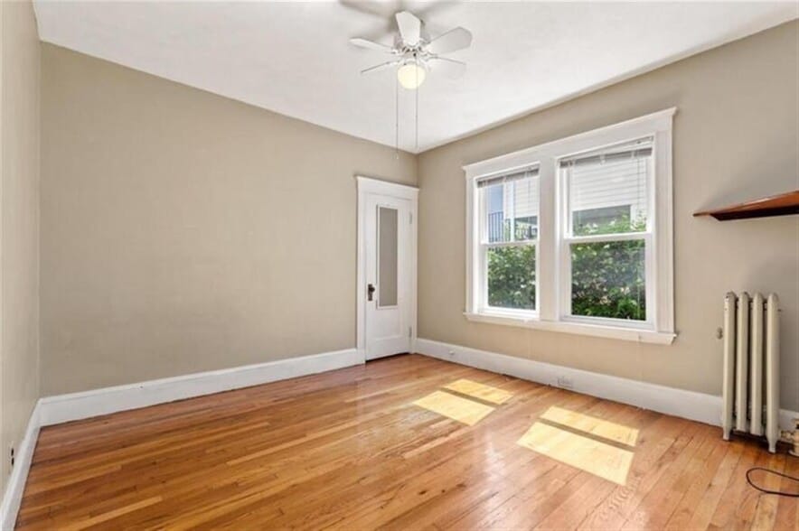 Building Photo - 38 George St