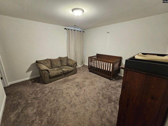 Building Photo - 819 Queenshire Ln