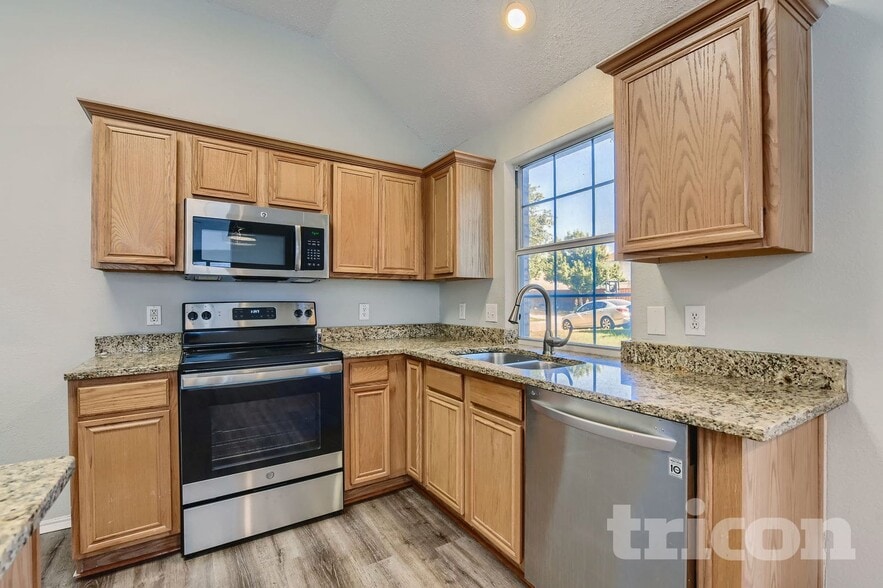 Building Photo - 4429 Spanish Oak Cir