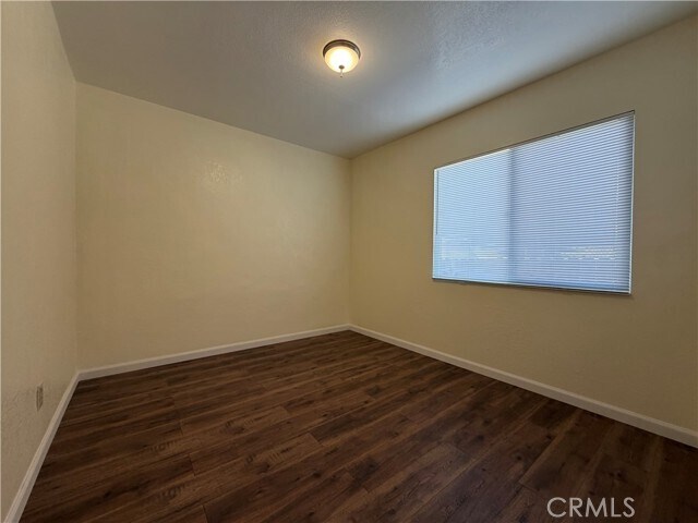 Building Photo - 1011 E 65th St