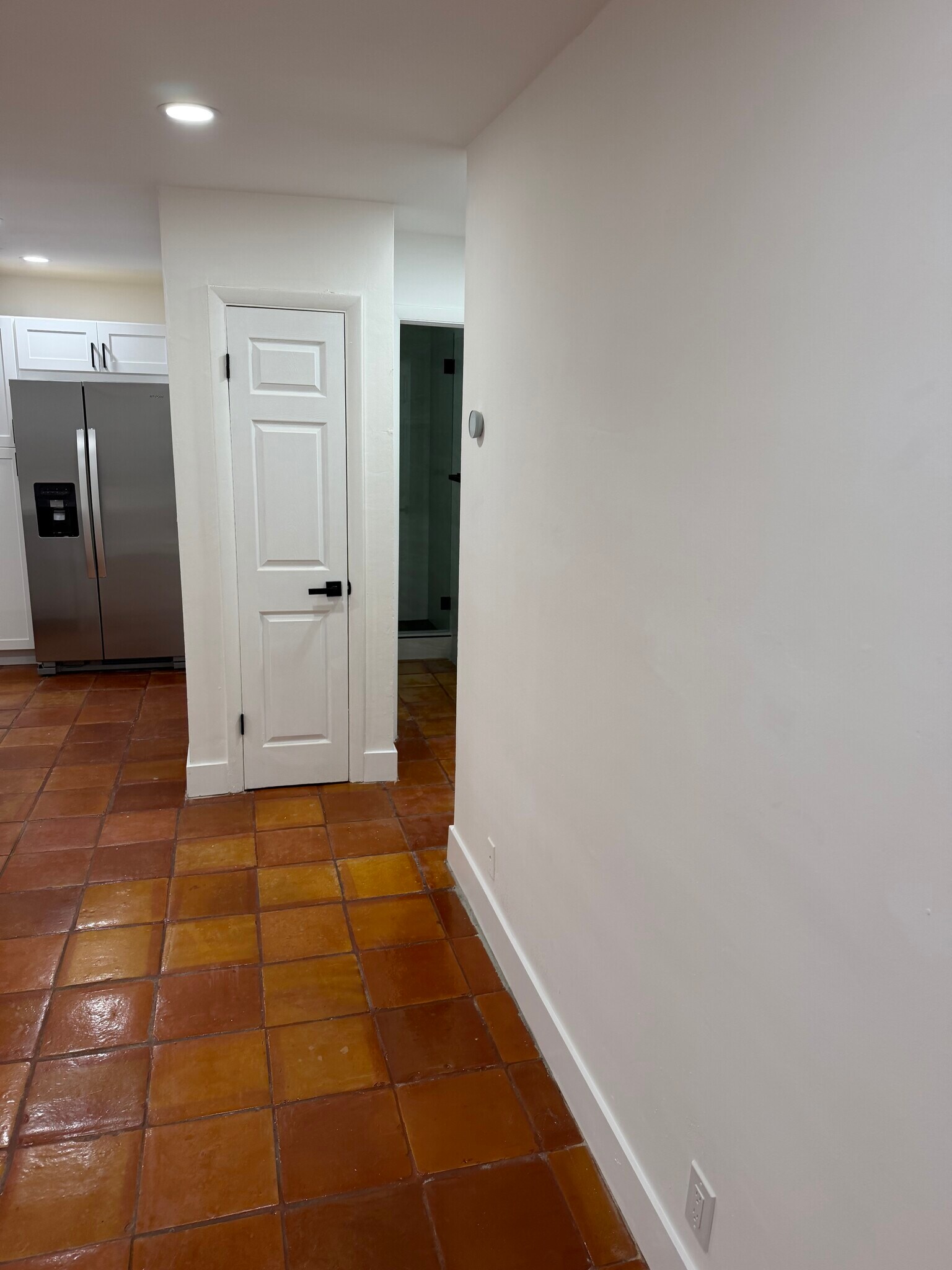 Building Photo - 850 SW 12th Ct