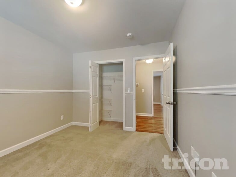 Building Photo - 180 Coghill Dr