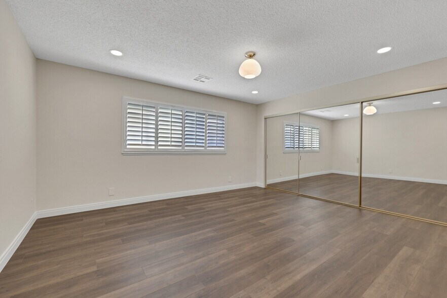 Building Photo - 3212 Moonflower Dr