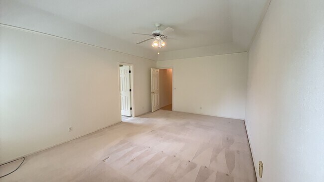 Building Photo - Great 3 bed, 2 bath home in Broken Arrow w...