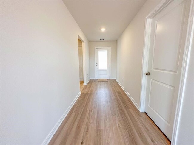 Building Photo - 16322 Sweet Grv Dr