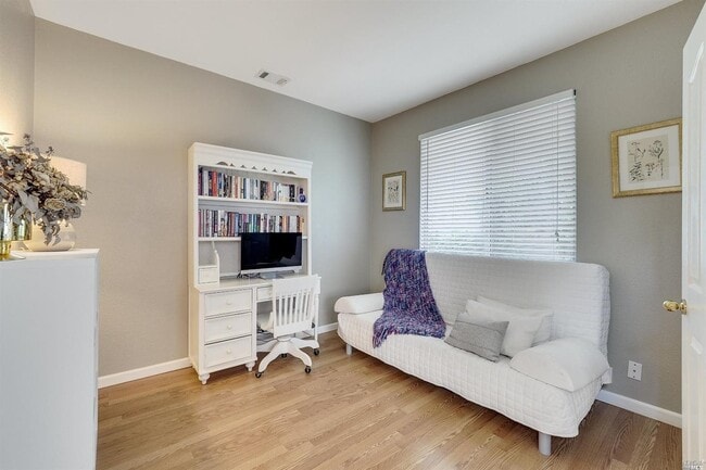 Building Photo - 915 Tipperary Dr