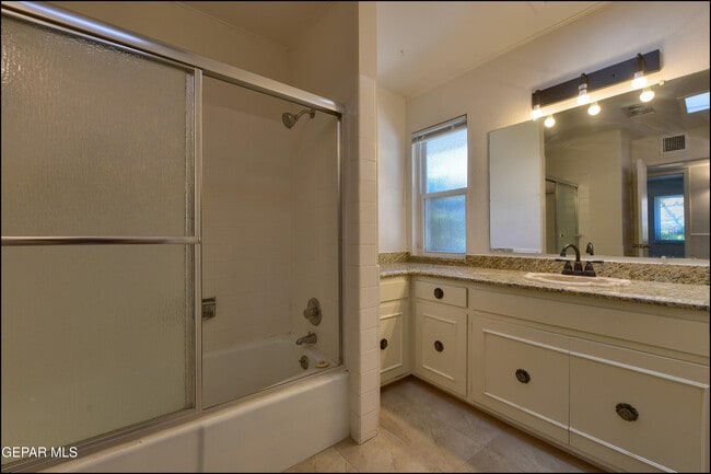 Building Photo - 3433 Clearview Ln