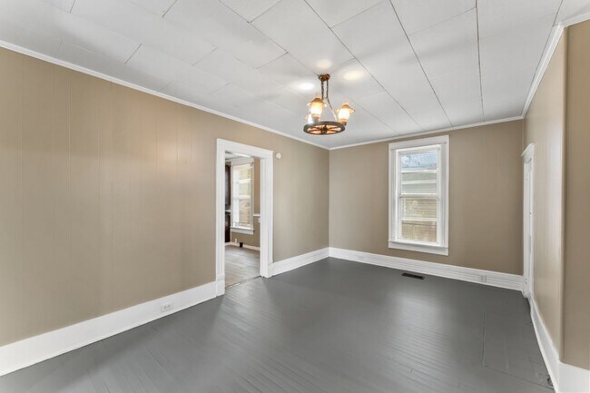 Building Photo - 2318 Ave H