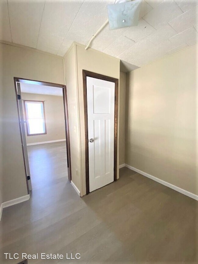Building Photo - 3 br, 2 bath House - 439 N Washington St