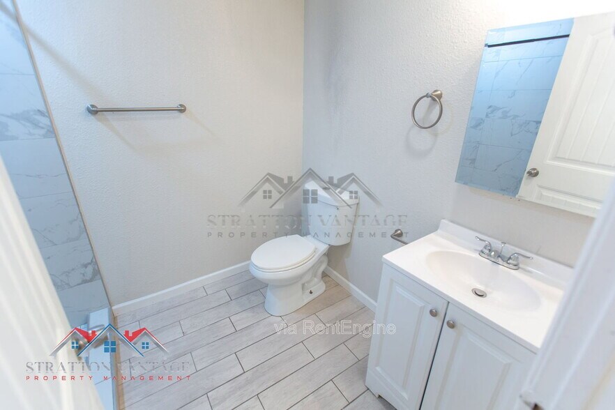 Building Photo - 11033 N Geronimo Dr