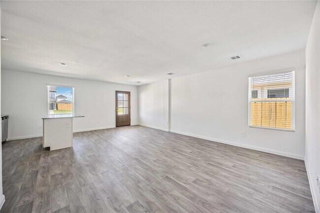 Building Photo - 16515 Jasmine Marie Pl