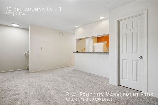 Building Photo - 20 Belladonna Ln