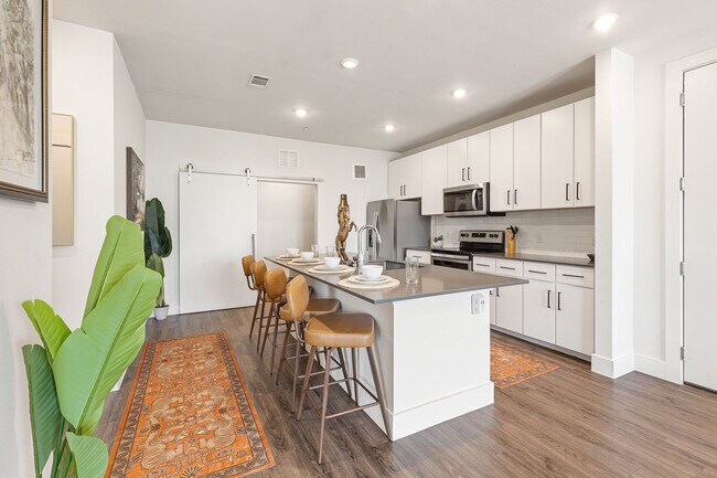 Building Photo - 7522 1/2 West Slaughter Lane-SI FL1-ID1537449P