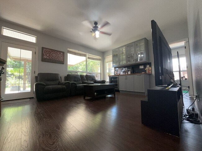 Building Photo - Spacious East Davis Home available in July!