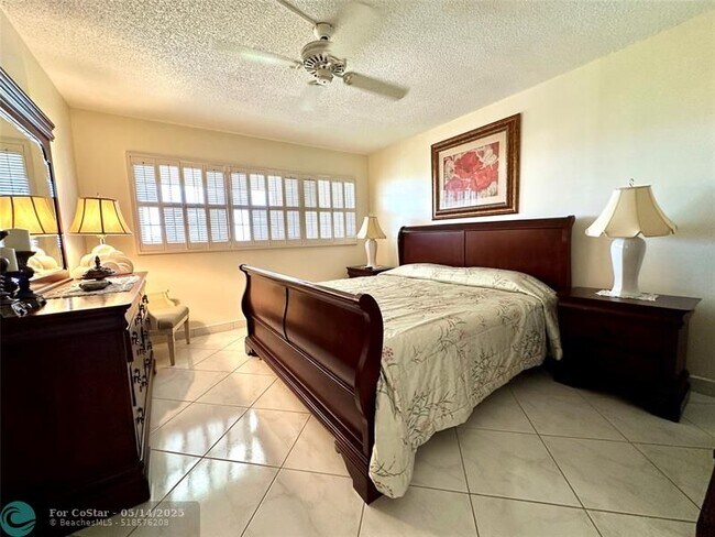 Building Photo - 2671 S Course Dr