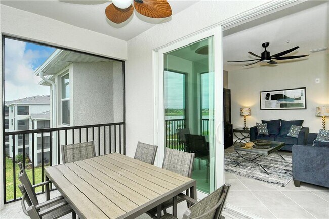 Building Photo - 12180 Wellen Golf St