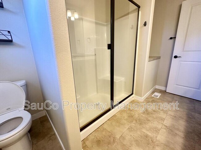 Building Photo - 456 SW 203rd Terrace