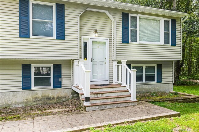Building Photo - 128 Sharp Hill Rd