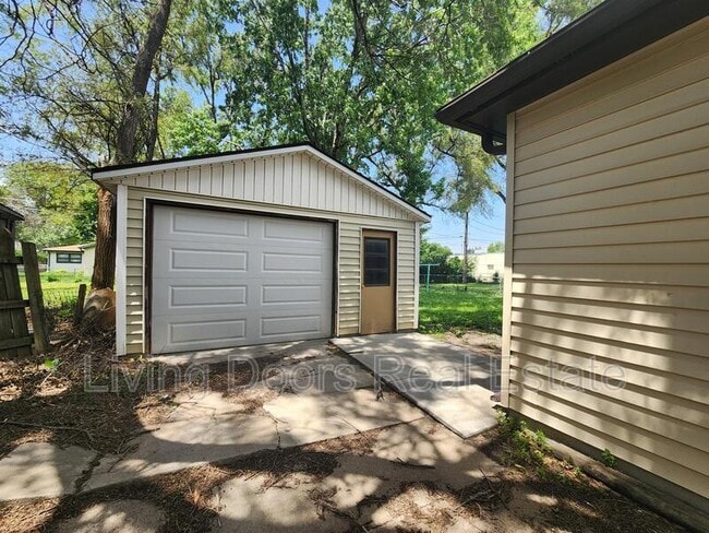 Building Photo - 1311 N 56th St