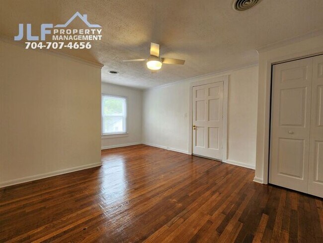 Building Photo - COMING SOON- Remodeled 2 Bed/1 Bath Home in Peaceful Salisbury!