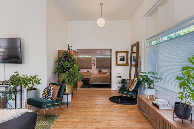 Building Photo - Charming 4-Bedroom Denver Home in West Hig...