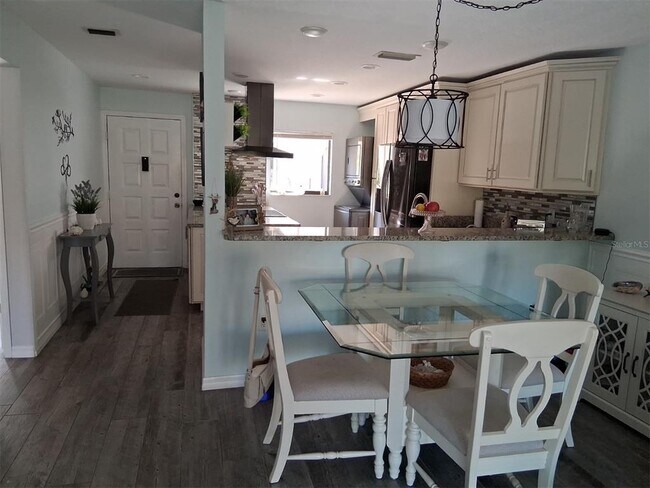 Building Photo - 7737 Eureka Dr