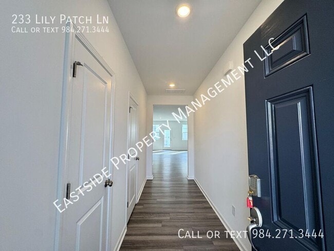 Building Photo - 233 Lily Patch Ln