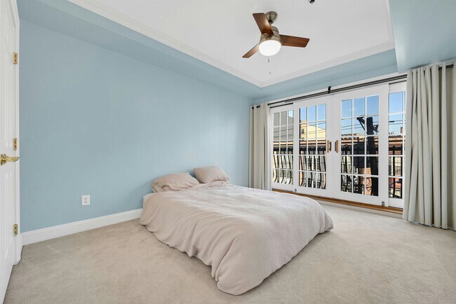 Building Photo - 64 Madison St