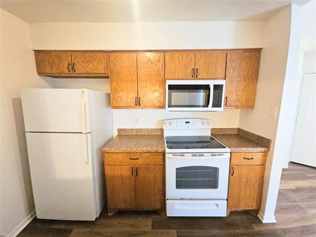 Building Photo - 508 E Denton Dr