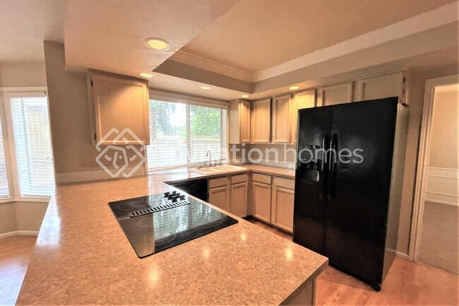 Building Photo - 1106 SW 335th St