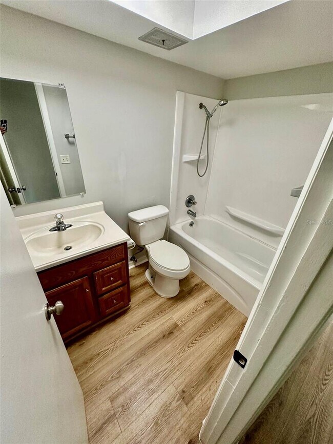 Building Photo - 1135 NE 24th Terrace