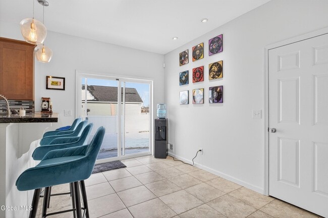 Building Photo - 8 Coronado Way