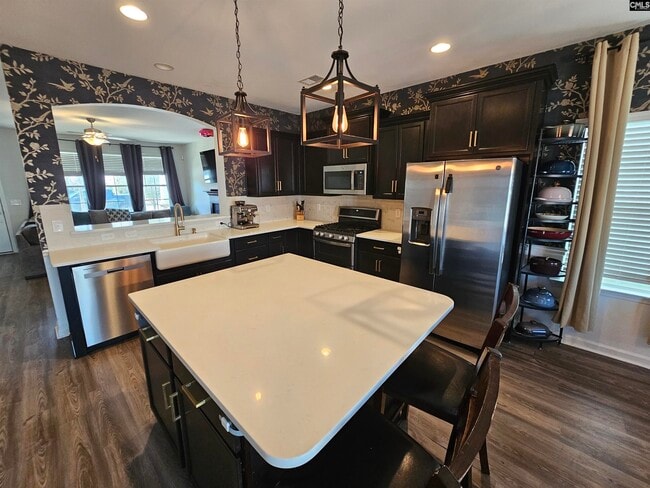 Building Photo - 819 Queenshire Ln