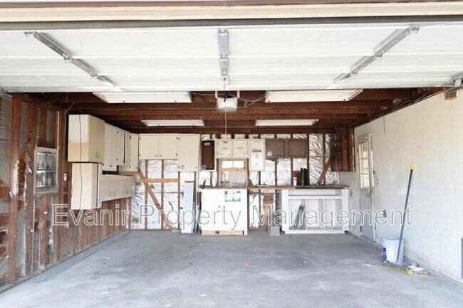 Building Photo - 3 First St