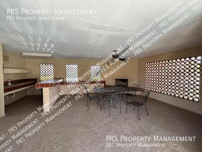 Building Photo - 2059 E Brown Rd