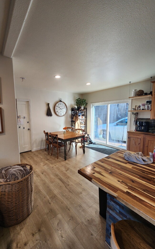 Building Photo - 3BR, 2BTH in Post Falls Above The Fog