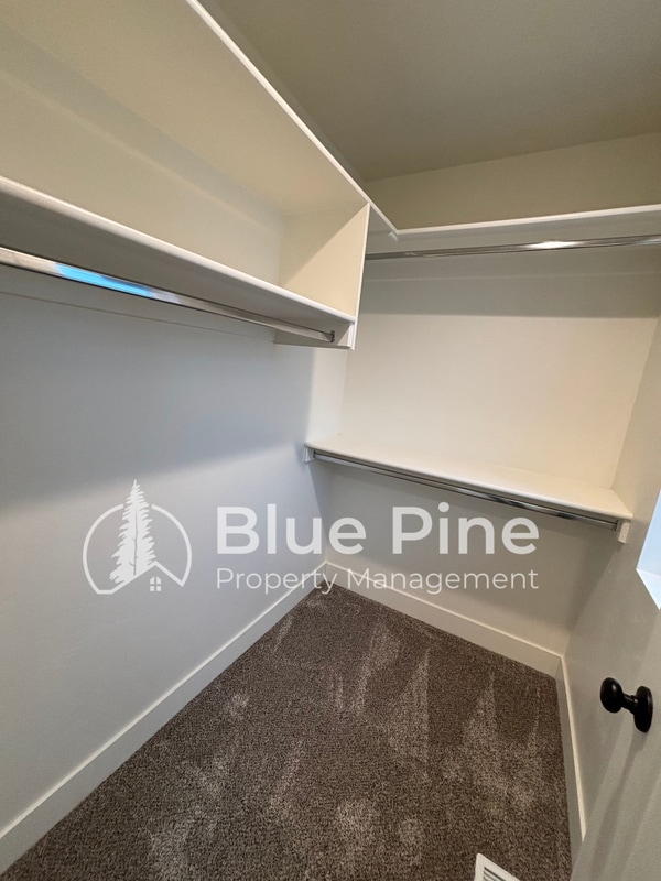 Building Photo - 2398 Caliber Pl