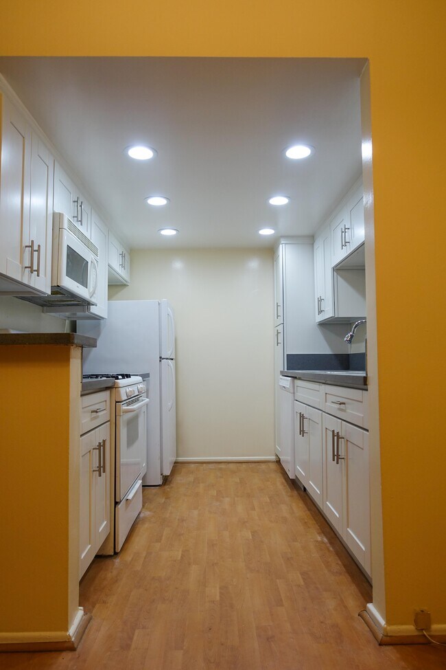 Kitchen - 1730 Camden Ave