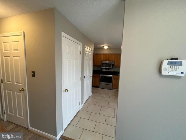 Building Photo - 47745 Devin Cir