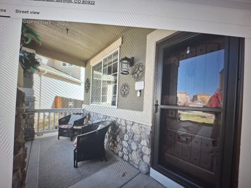 Building Photo - 7743 Canyon Oak Dr