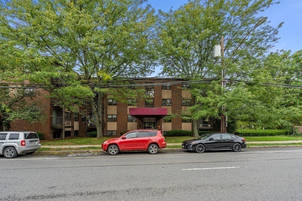 Building Photo - 4925 Washington St