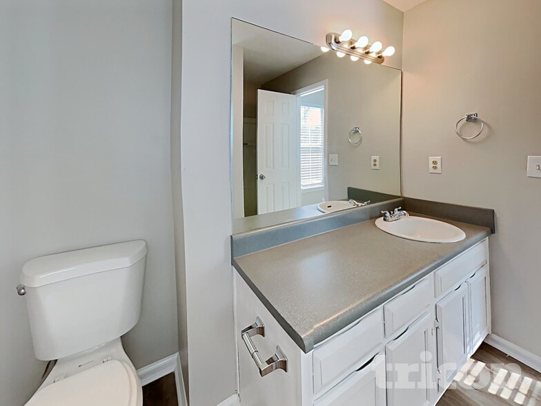 Building Photo - 7029 New Dale Rd