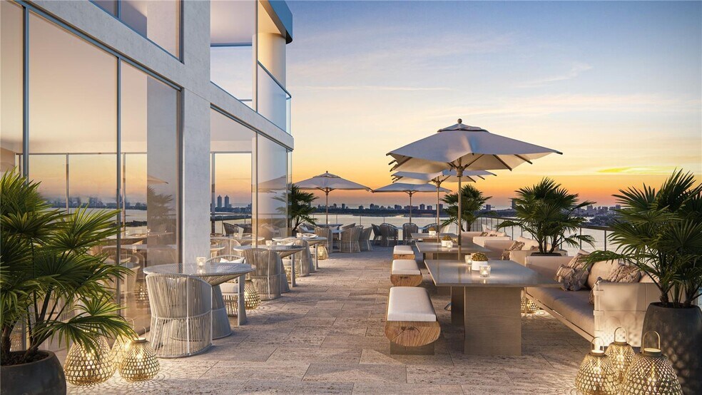 Building Photo - 700 NE 24th St