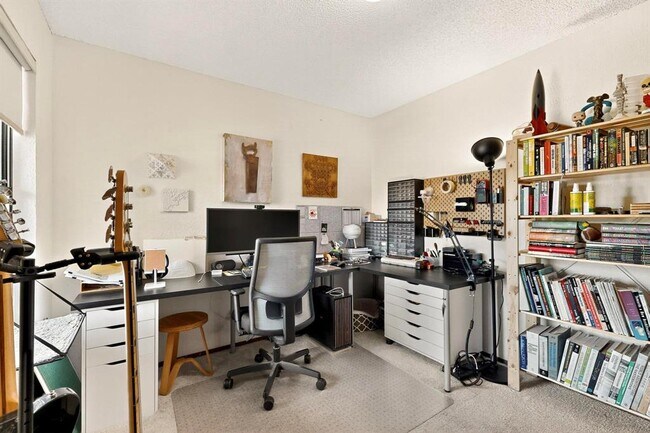 Building Photo - 7304 Eganhill Dr