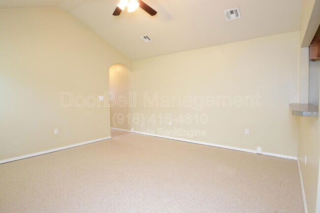 Building Photo - 6025 S Madison Pl