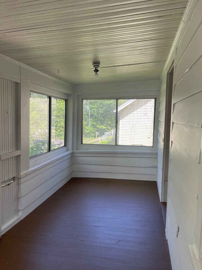 Building Photo - 19 Burgoyne St